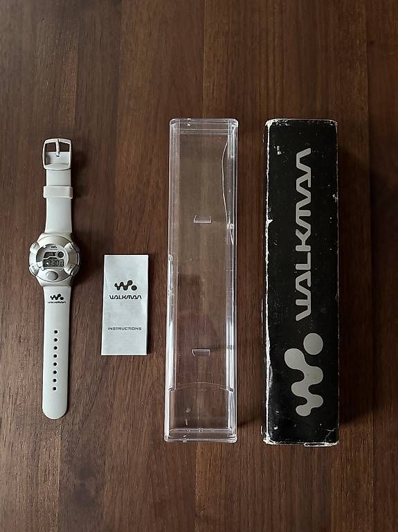 Montres: Sony Walkman - Digital Vintage Uhr – D'occasion à Rheinfelden par YannickRob