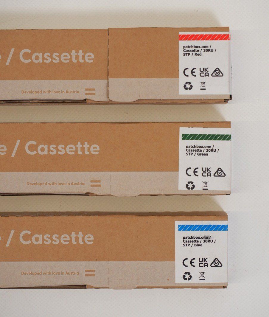 Componenti elettronici: 3x PATCHBOX.ONE Cassette / 30RU / STP (21252) – Nuovo e nell'imballaggio originale da Zürich venduto da fundsachenverkauf
