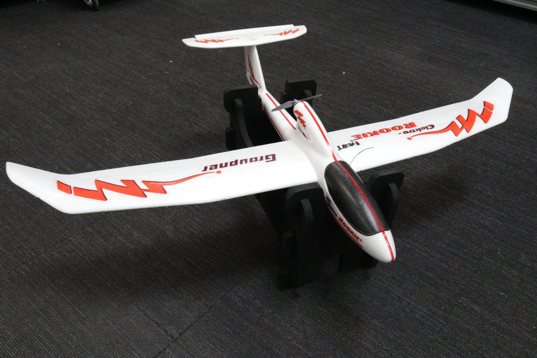 Graupner Modellismo RC: Graupner Rookie S Elektro-Segelflugmodell – Usato da Volketswil venduto da brockipfannenstil