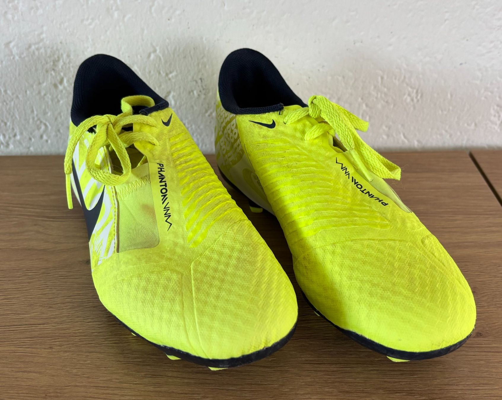 Scarpe per ragazzi: Fussballschuhe in Grösse 37.5 – Usato da Zürich venduto da IlkaK