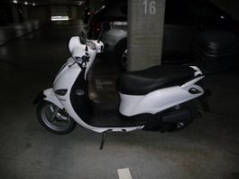 Yamaha Roller