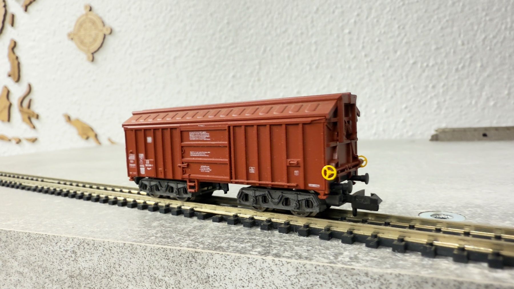 Fleischmann Modellini di ferrovie: Fleischmann Güterwagen Spur N in OVP – Usato da Schlieren venduto da rat_lq6b 2