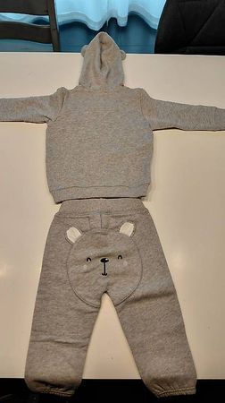 Süsse Benetton Set Hose und Pulli Grösse 74 NEU