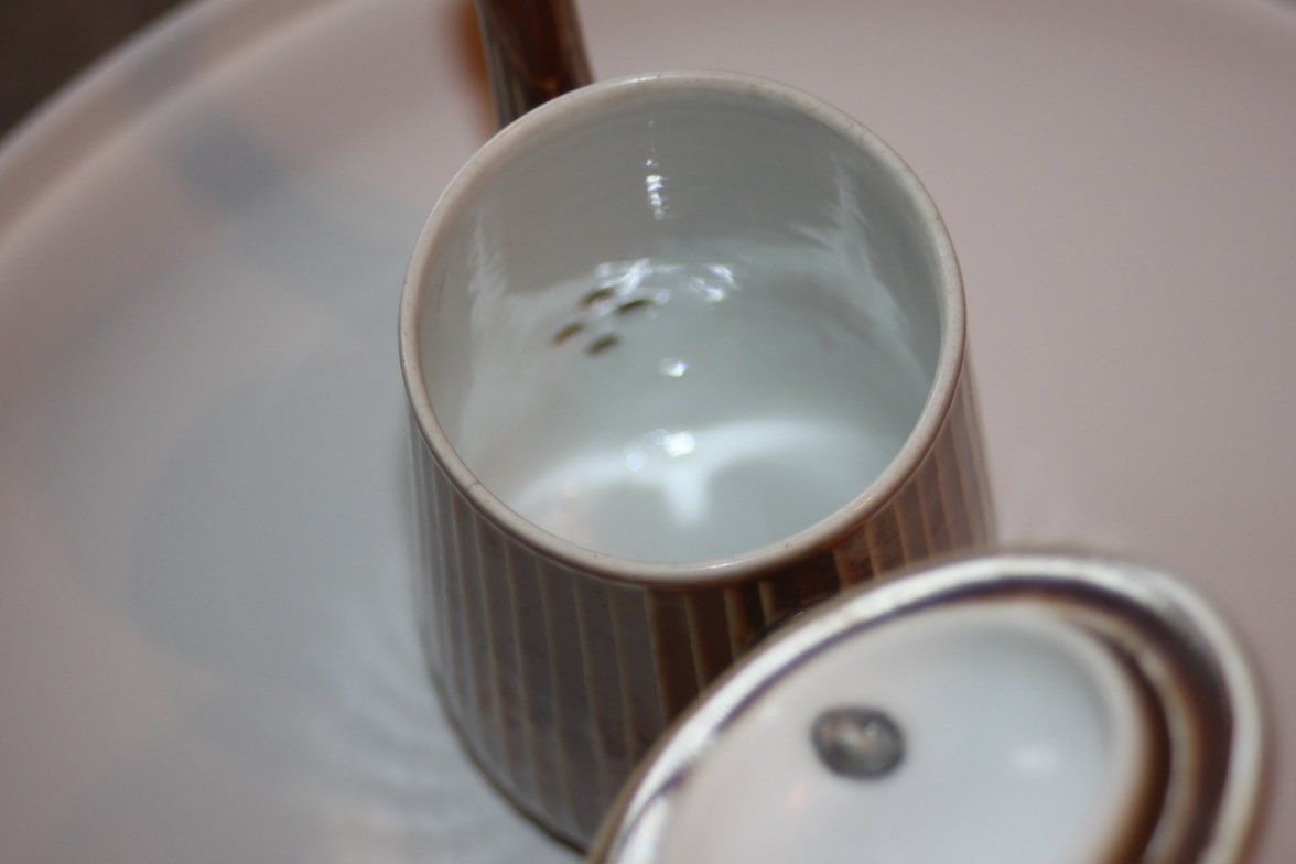 Teekannen: Altes Kaffeekännchen mit Deckelhalter aus Zinn – Gebraucht aus Sumiswald von Lottie22 6