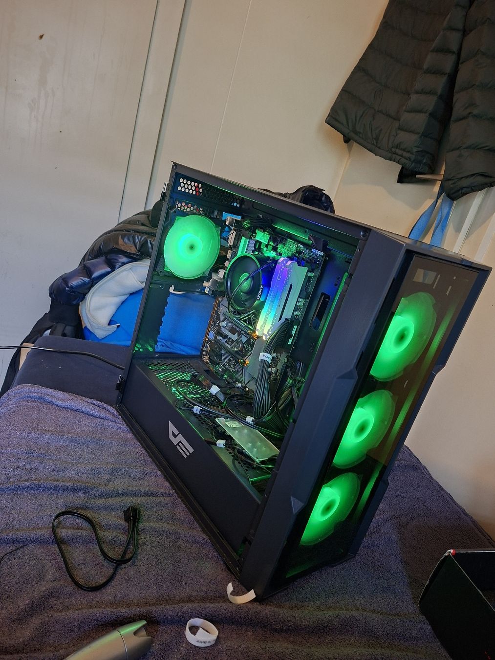 Asus PC: Gaming PC Neu – Nuovo (secondo la descrizione) da Mettmenstetten venduto da C.Hof5 1