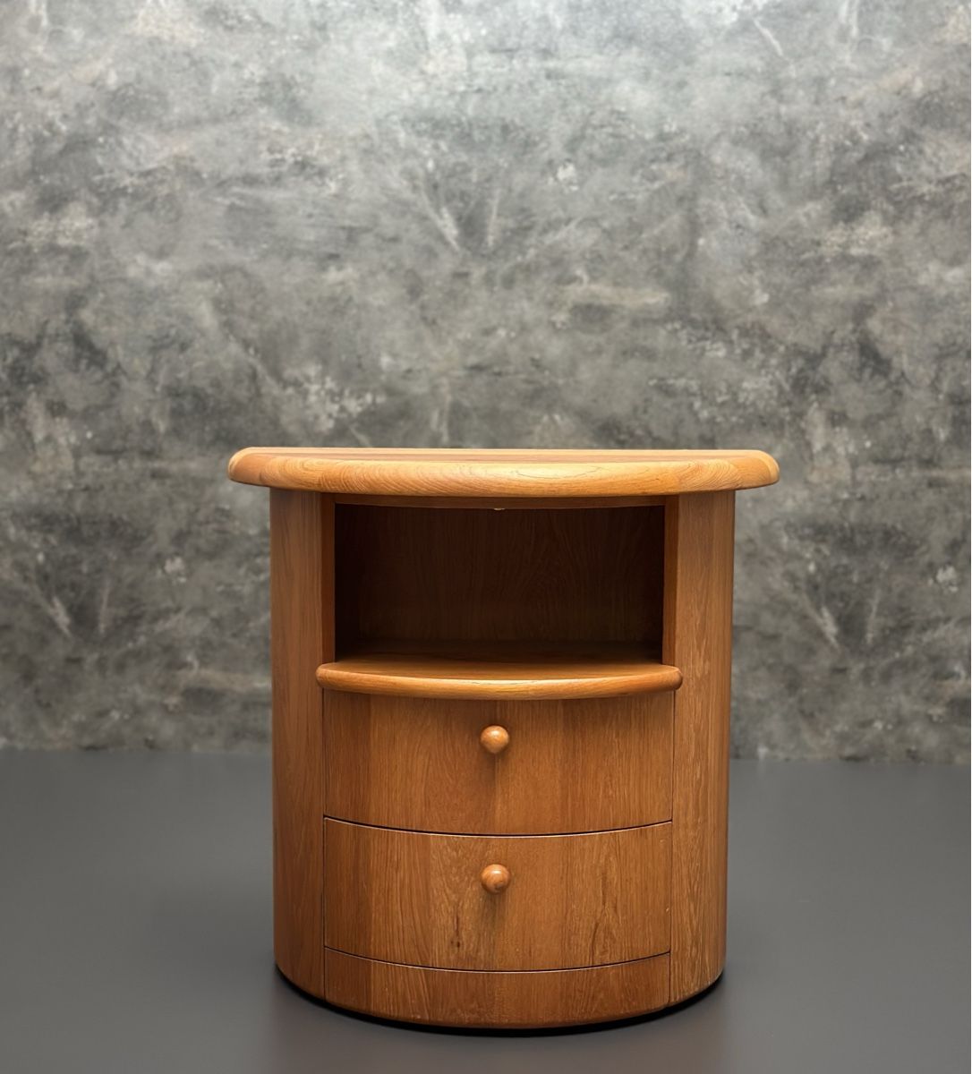 Comodini: Dänischer Teak Nachttisch Silkeborg Teak Kommode Vintage – Usato da Elsau venduto da Teak_Vintage