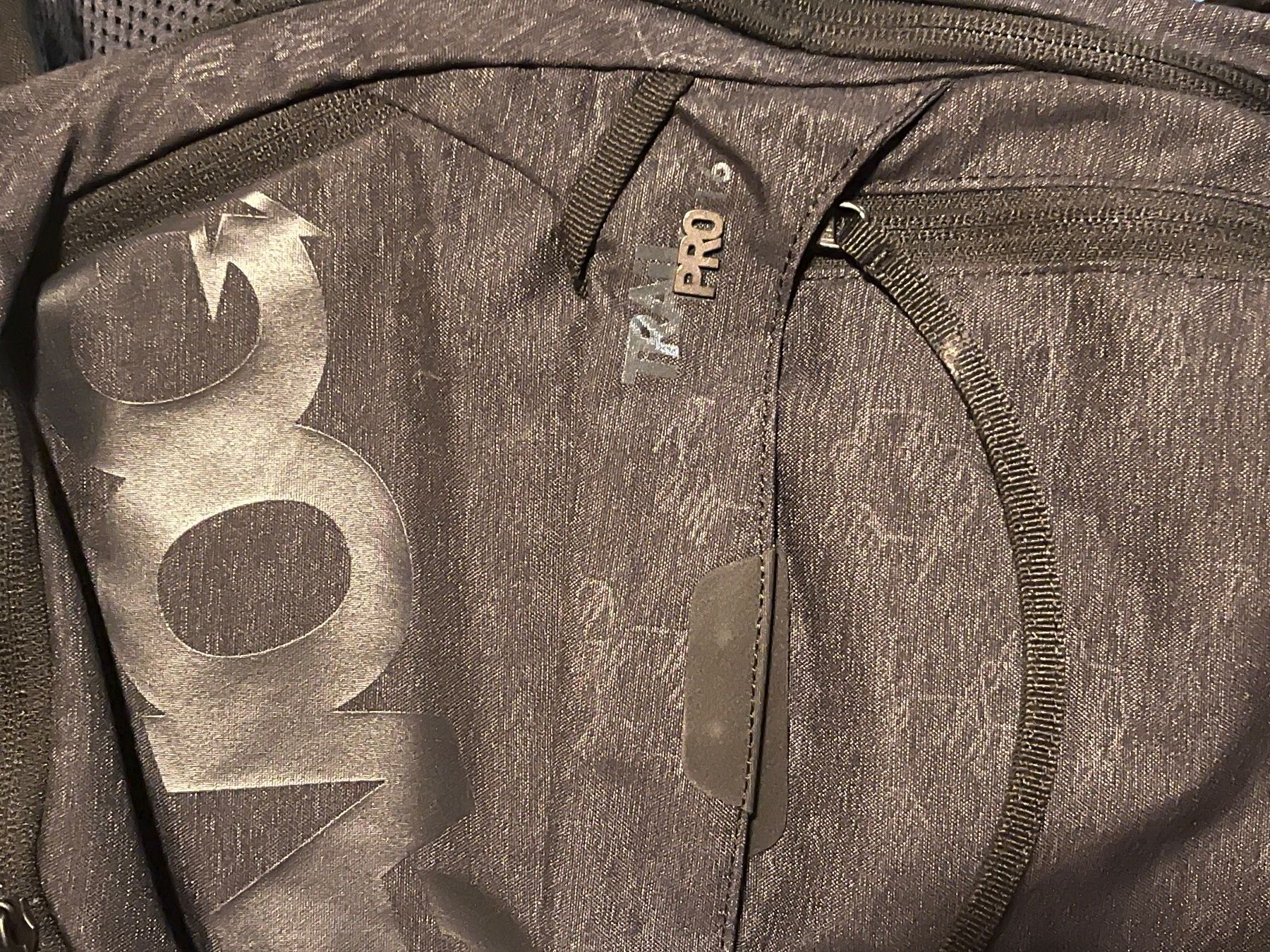 Evoc Zaini: evoc Trail pro Rucksack MtB Velo Rückenprotector – Usato da St. Niklaus VS venduto da wildholzmann 4