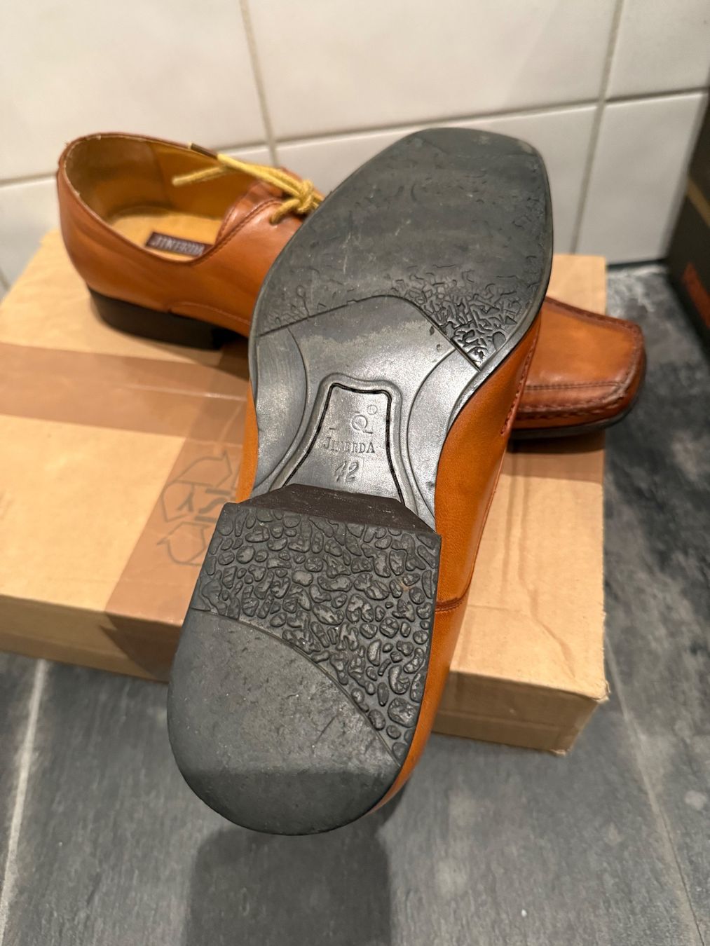 Scarpe da uomo: Jinerda Schuhe Leder Gr. 42 – Usato da Chur venduto da spicebone 6