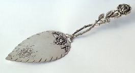 Vintage Gebäckheber Tortenschaufel Rosendekor Silber 800
