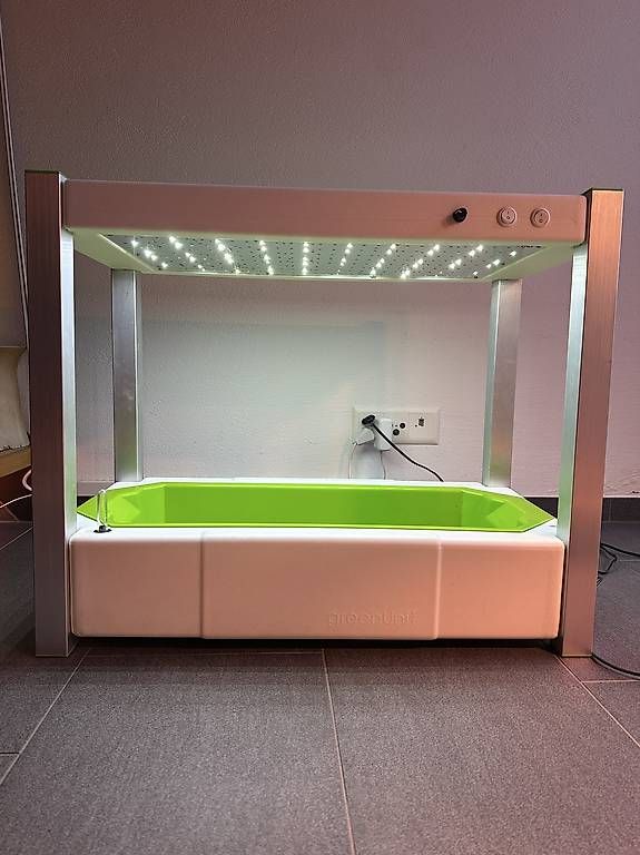 Altro: Indoor Gewächshaus Kräutergarten GreenUnit 2.0 – Usato da Silvaplana venduto da SmionS 1