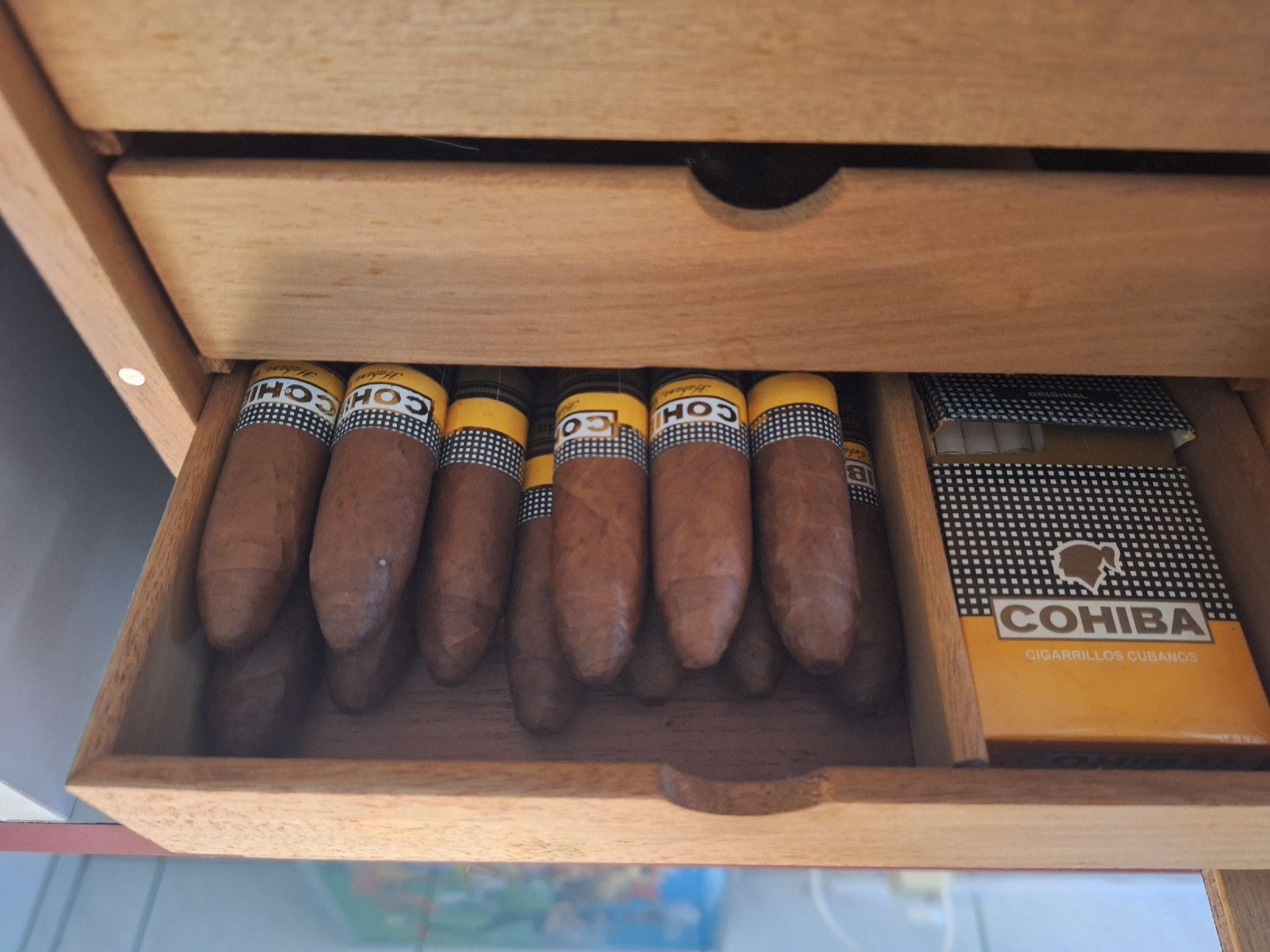 Humidore: Humidor mit Zigarren und Zubehör – Neu (gemäss Beschreibung) aus Gretzenbach von Chillkrot 2