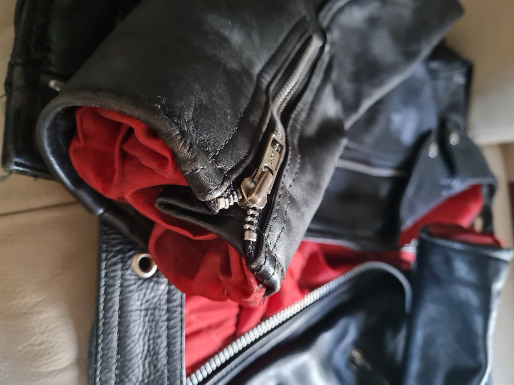 Giacche: Lederjacke schwarz , Grösse S – Usato da Coeuve venduto da Nelly2 8