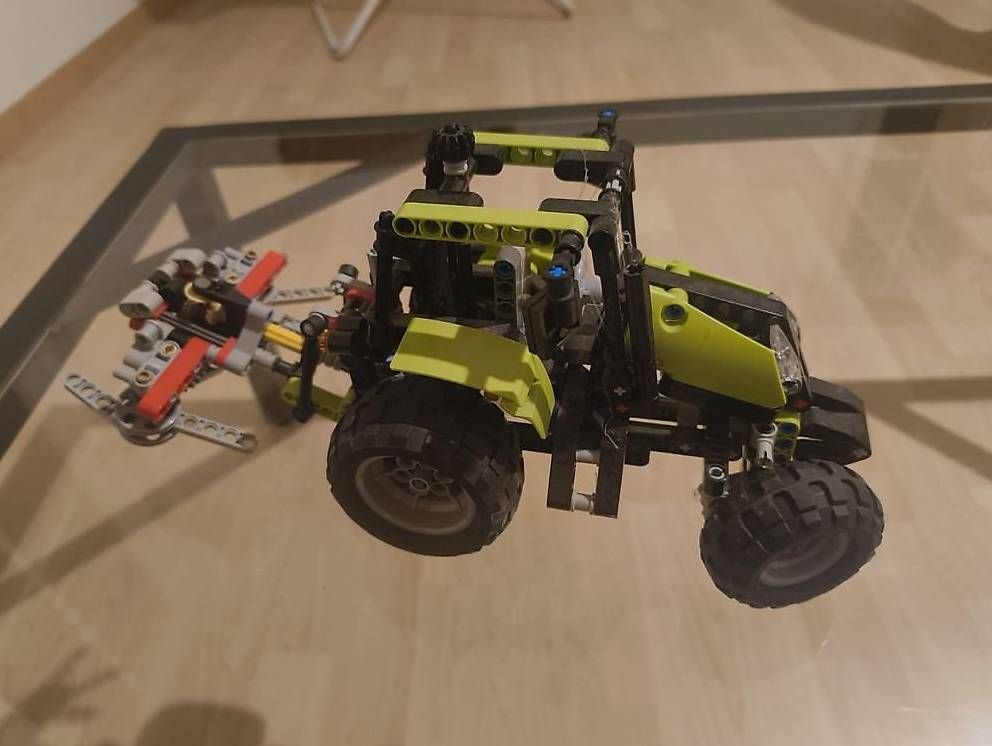Jouets: LEGO Technic 9393, mit LEGO Technic 9390 – D'occasion à Worben par tob_2c6h 2
