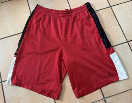 Shorts Jordan Basket Rossi e Neri, Taglia XL - Ottimo!