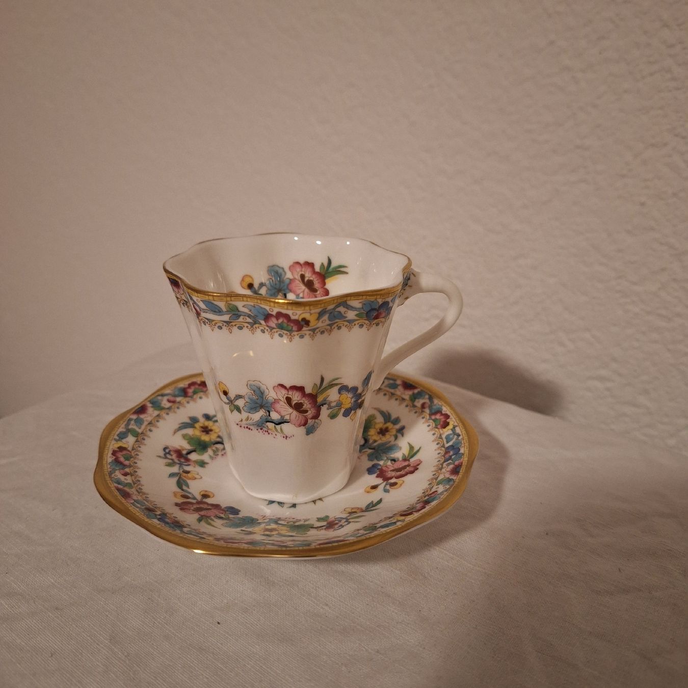 Tazze: Versand möglich. Coalport Tasse  – Usato da Winterthur venduto da Goldpipau