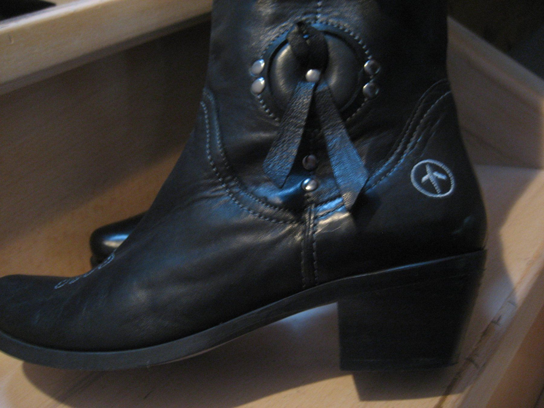 Scarpe da donna: Bottes cuir Mosquitos grandeur 41 – Nuovo e nell'imballaggio originale da Delémont venduto da marryb 6