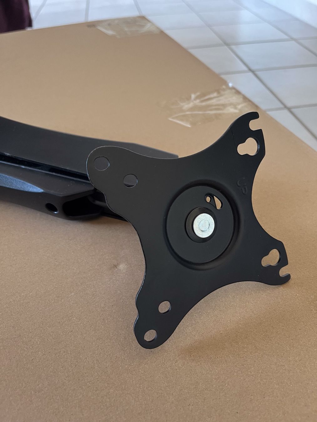 Staffa per monitor: ICY BOX IB-MS303-T Bildschirm Halterung – Usato da Urdorf venduto da Batmobile009 2