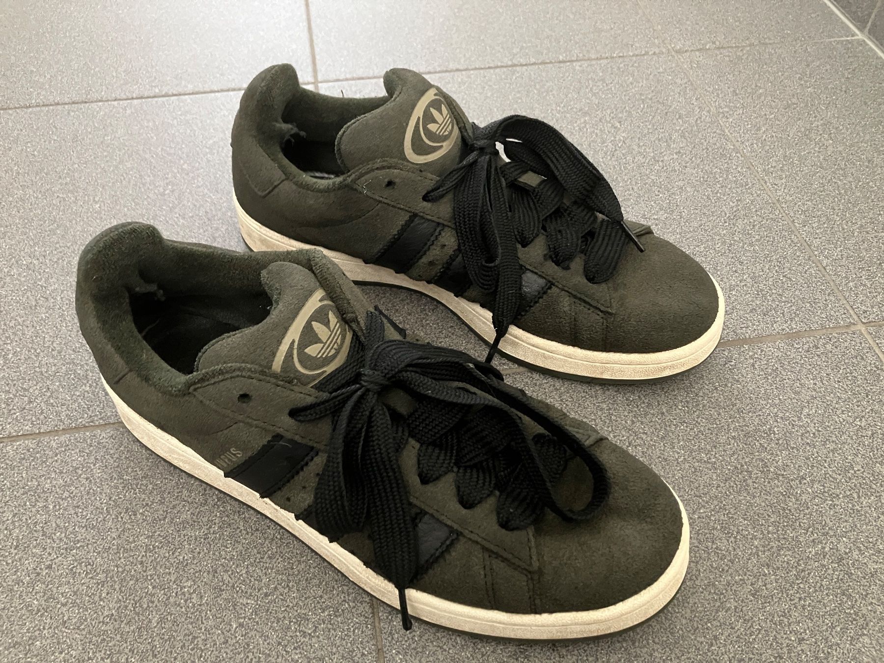 Adidas Herrenschuhe: Adidas Campus Sneaker Gr. 43 – Gebraucht aus Ruggell von VegasGirl