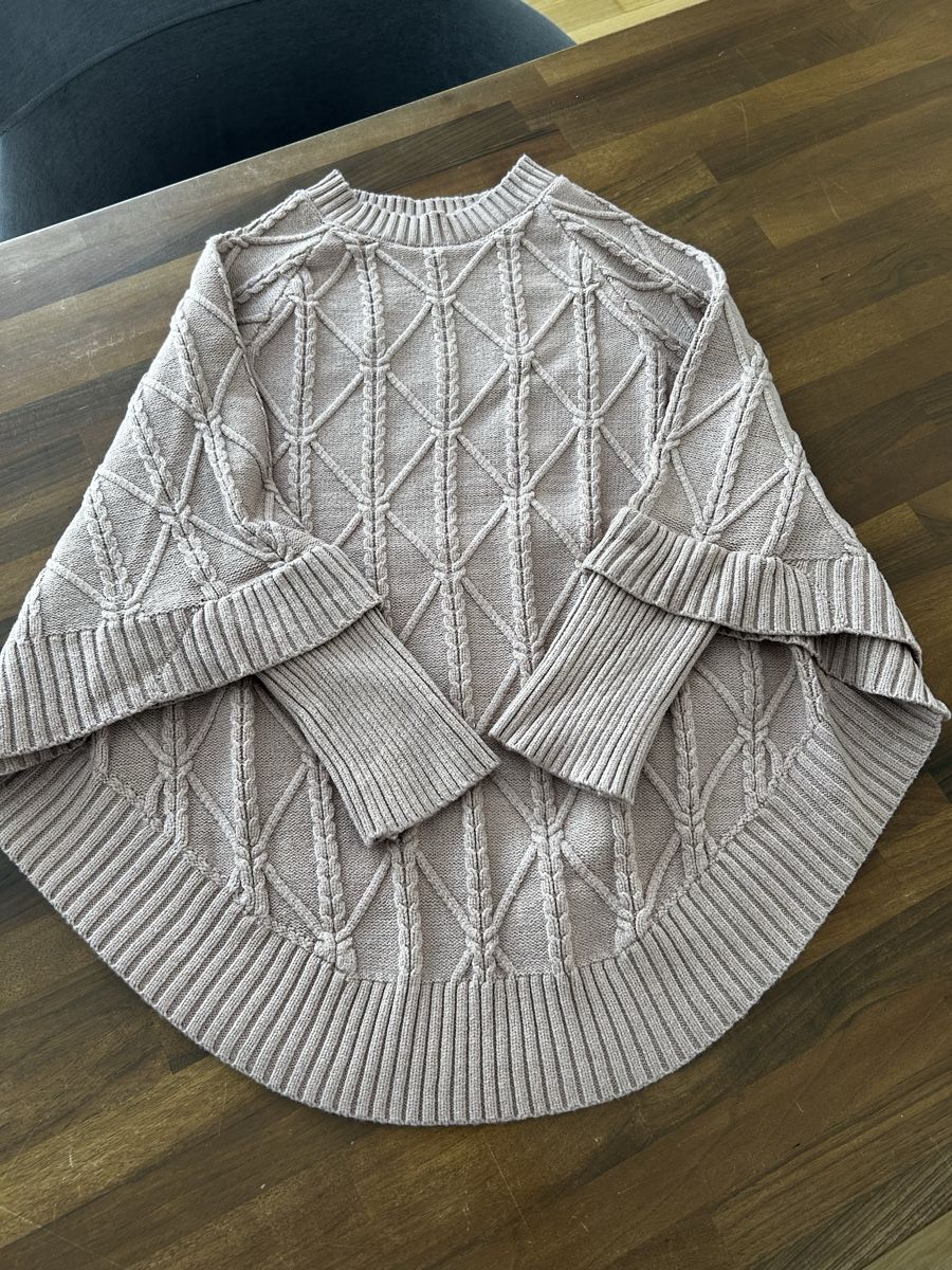 Sonstige Damenmode: MOSHI  Strick-Poncho Nude-Rosa One Size – Neu (gemäss Beschreibung) aus Balsthal von LaLiLu77 1
