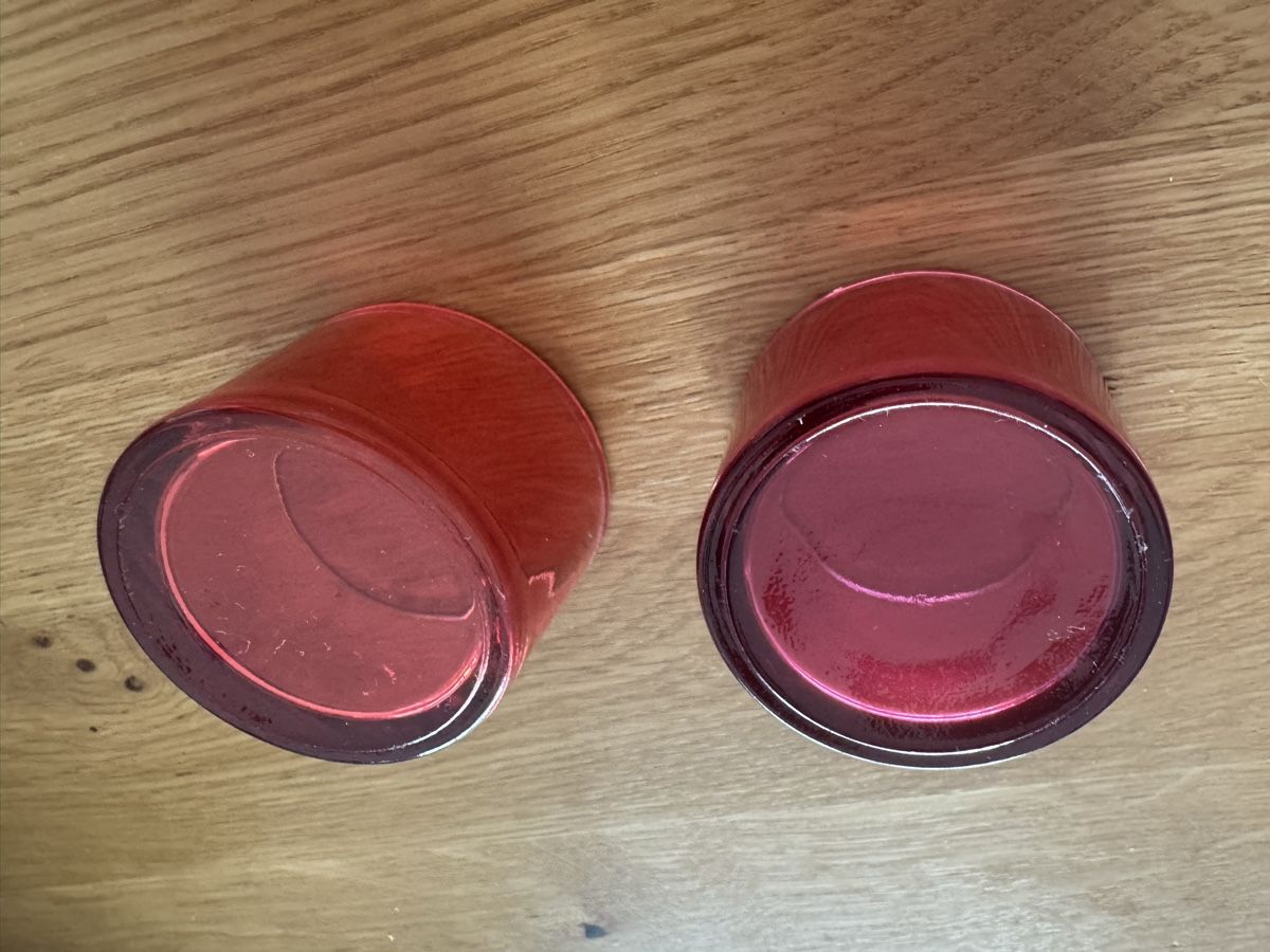 Portacandele: 2 rote Teelichtkerzenhalter – Usato da Winkel venduto da Schorley 2