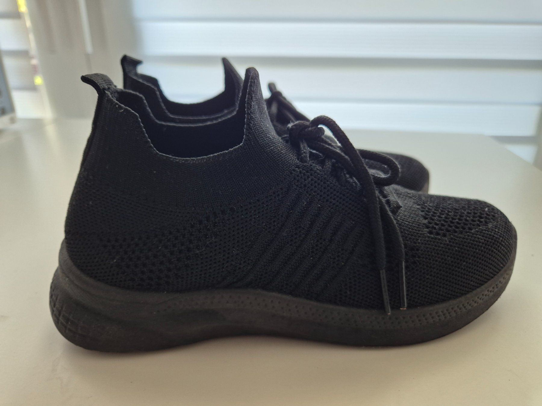 Damenschuhe: Leichte Sommer Sneaker Schuhe Gr. 36 Schwarz – Gebraucht aus Zürich von pau_y8mv 3