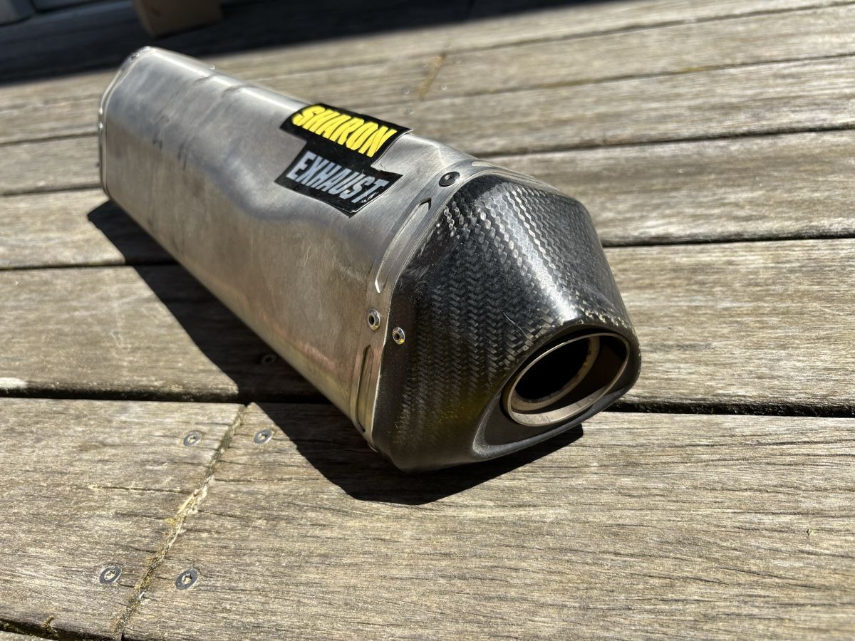 Sistemi di scarico: Husqvarna 701 Sharon Exhaust – Usato da Corsier GE venduto da Benorto 4