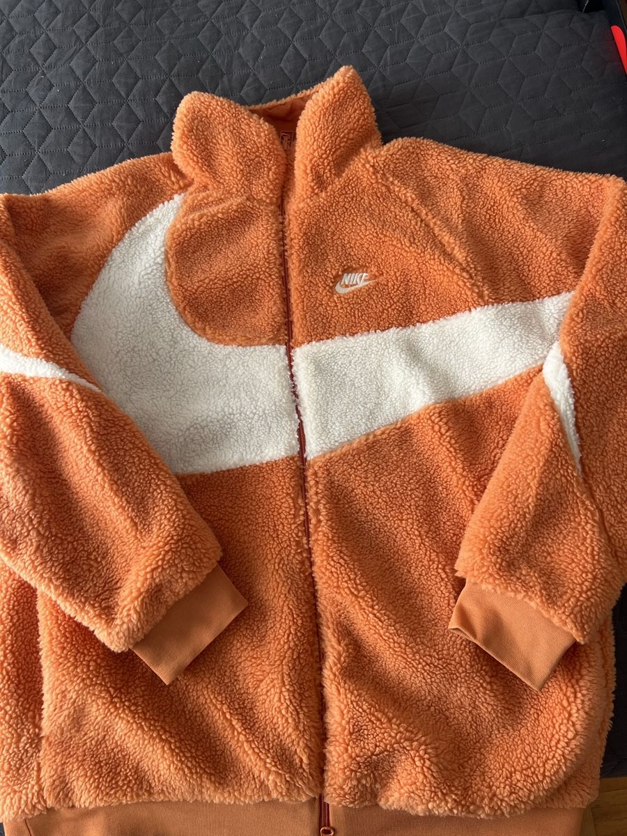 Nike Vestes: Veste Nike – Neuf (Voir description) à Epalinges par pau_78d8