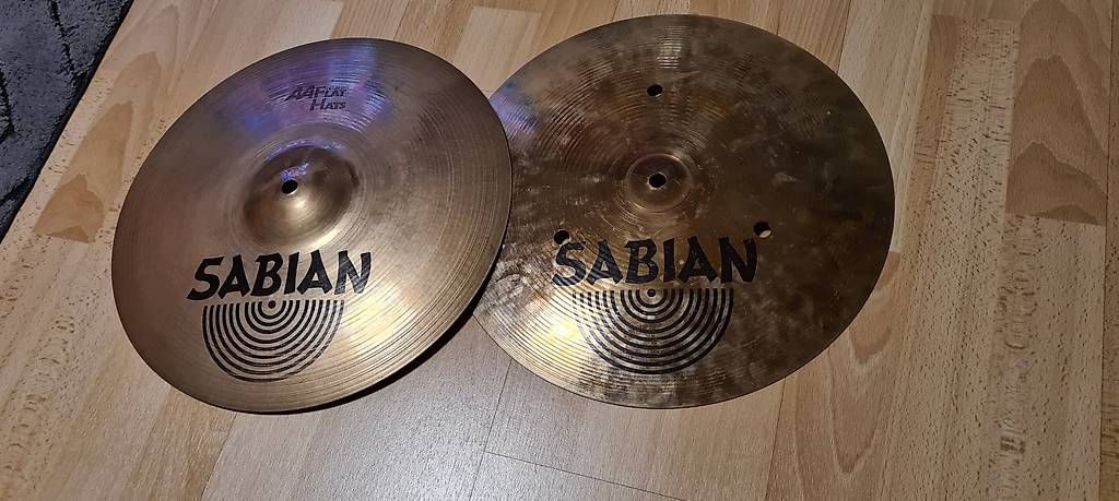 Musikinstrumente: Sabian AA Flat Hi Hat 14 – Gebraucht aus Wallisellen von Daijga