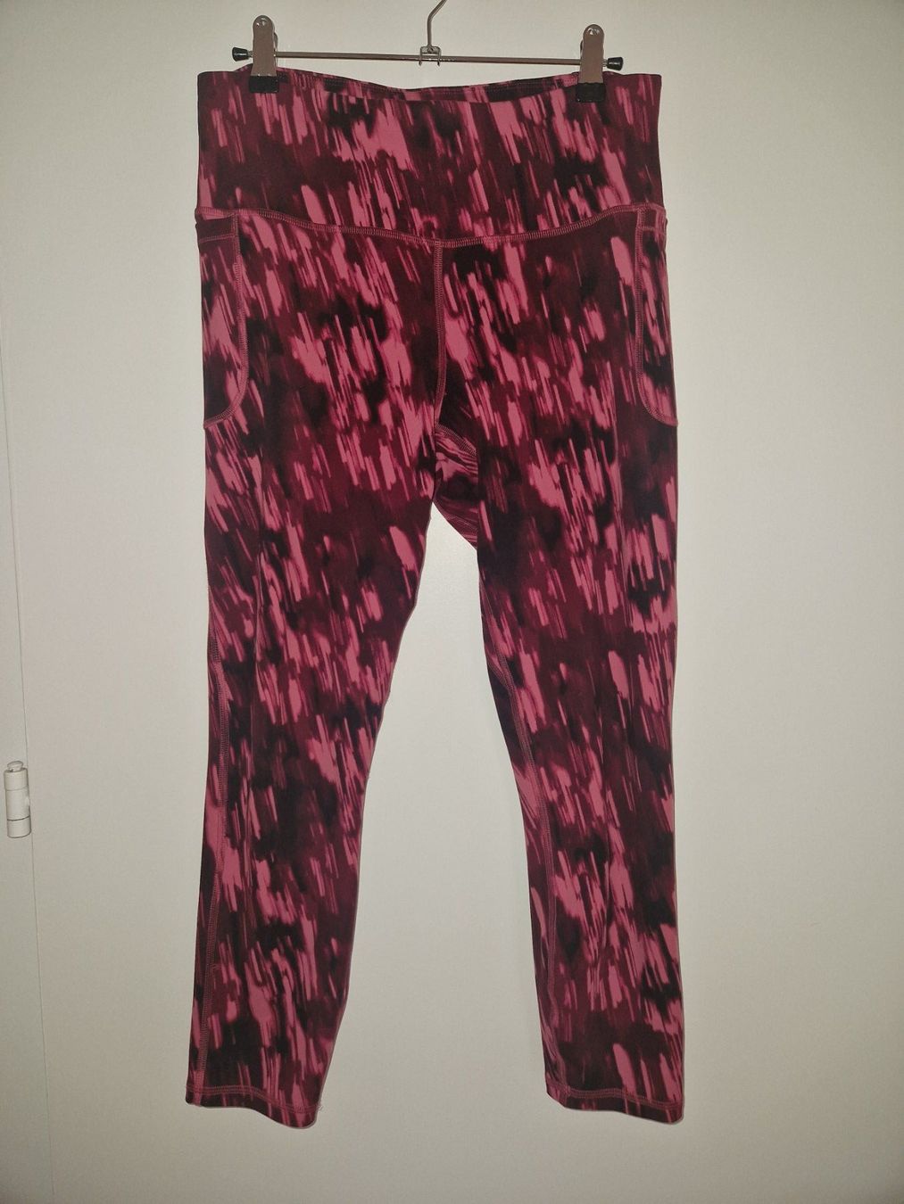 Under Armour Leggings: Under Armour Women's Leggings – Neu (gemäss Beschreibung) aus Zürich von Ana_440 2