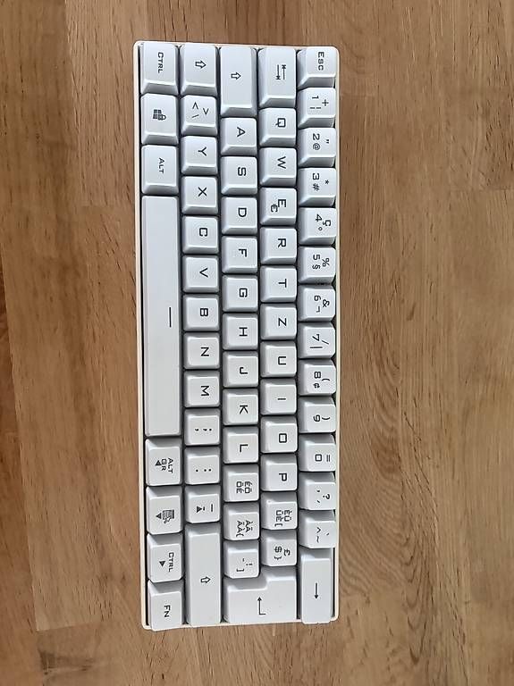 Tastaturen: Deltaco Gaming Tastatur – Gebraucht aus Therwil von OdvalaV2