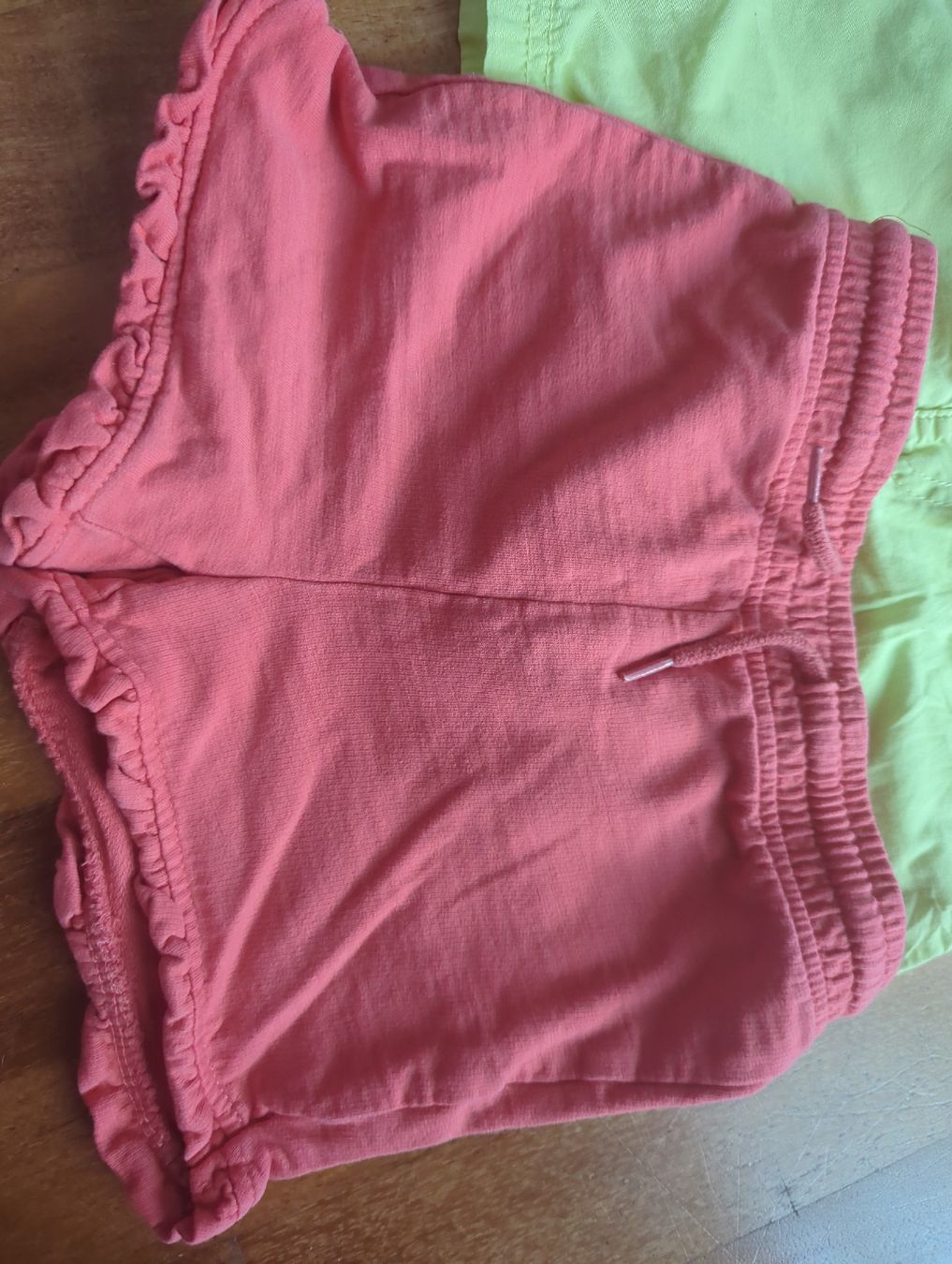 Ensembles coordonnés: Shorts Gr. 122 – D'occasion à Eglisau par raf_hn2x 1