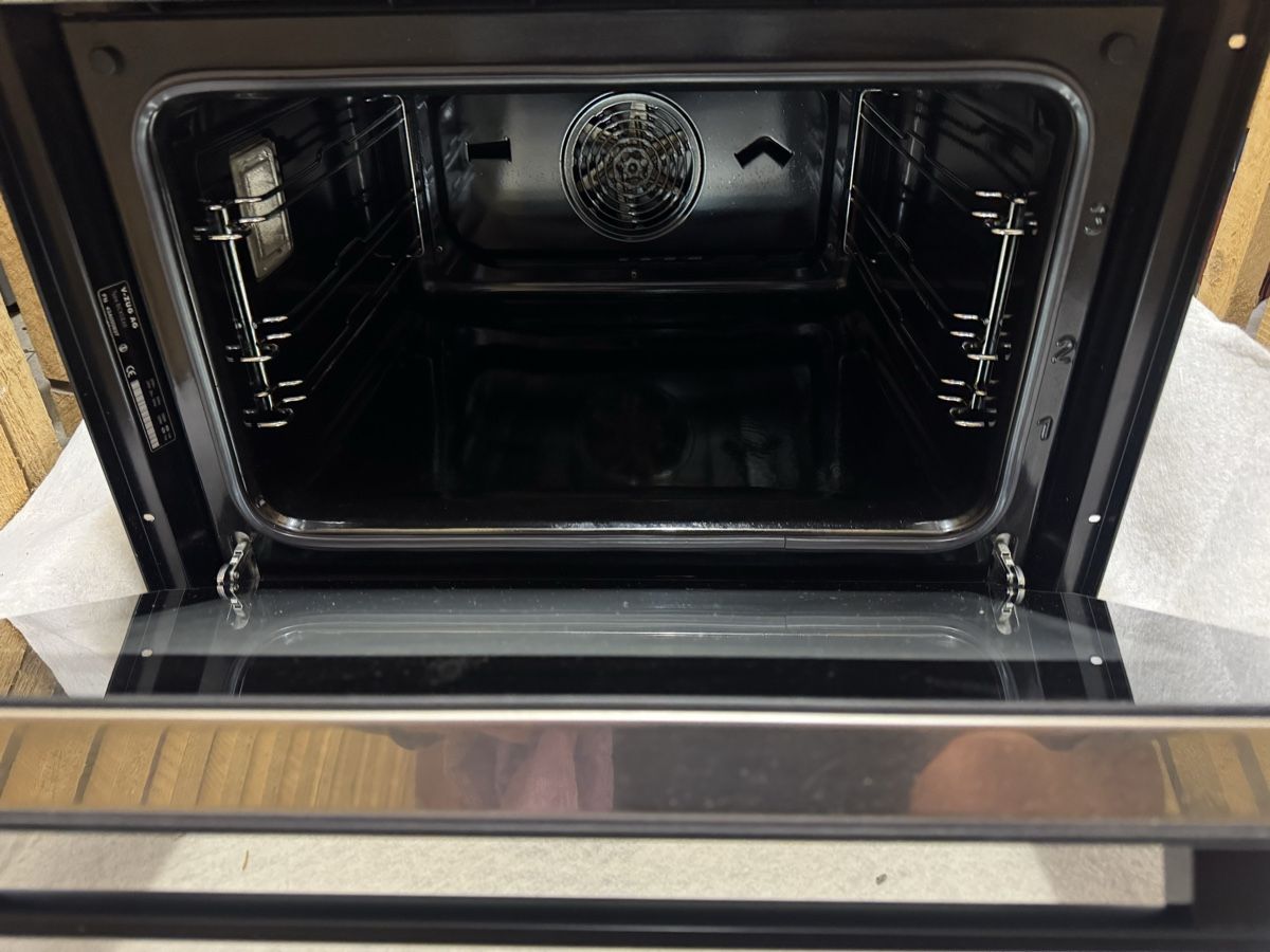 Elettrodomestici da cucina: ZUG Combiair XSE Backofen + Tellerwärmer – Usato da Niederrohrdorf venduto da S.Hubar 1