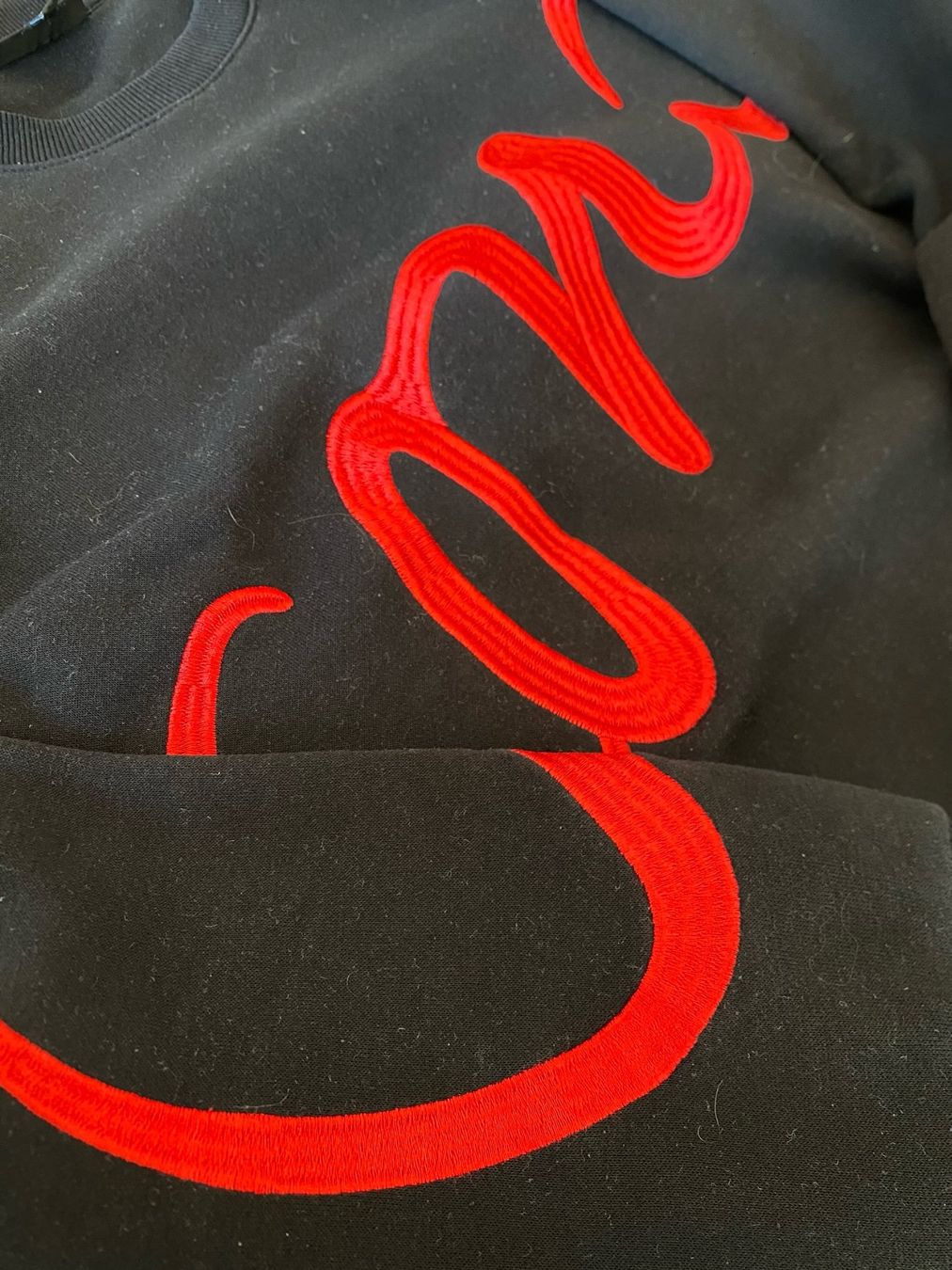 Maglioni & Felpe: crewneck noir broderie rouge – Usato da St-Blaise venduto da Windy2 2