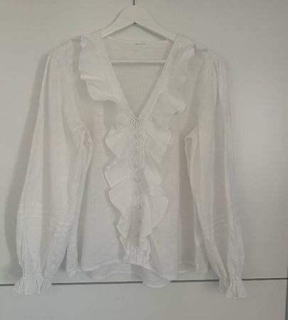 Neuwertig! Sehr schöne Bluse mit Details. Gr. 42