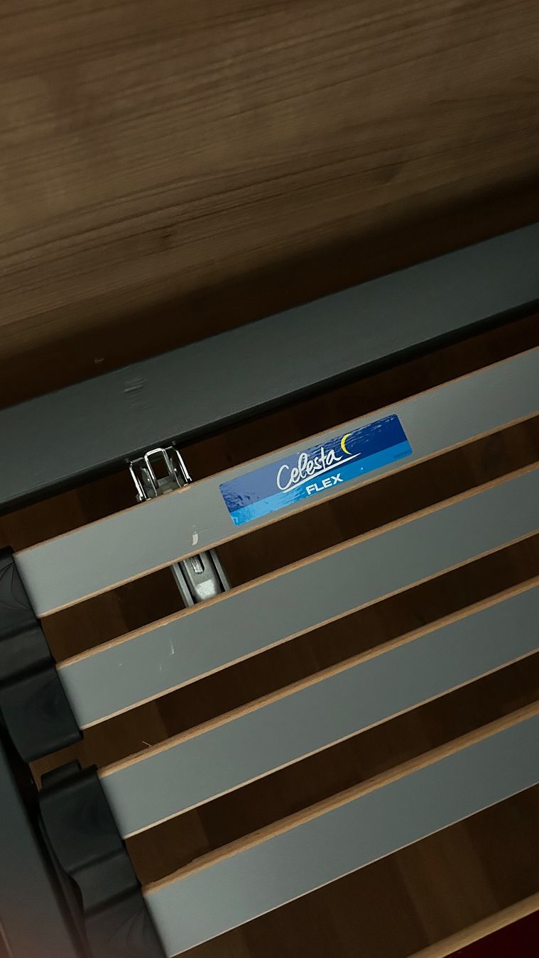 Lits: Bett mit Lattenrost – D'occasion à Herisau par matze80 2