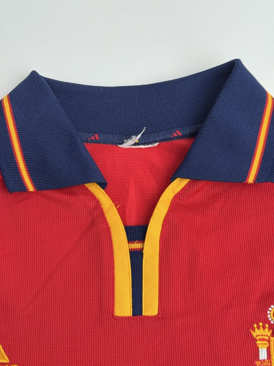 Adidas Canottiere & Pantaloni: Spain 00/02 home shirt  – Nuovo (secondo la descrizione) da Baden venduto da Timelessthreads 5