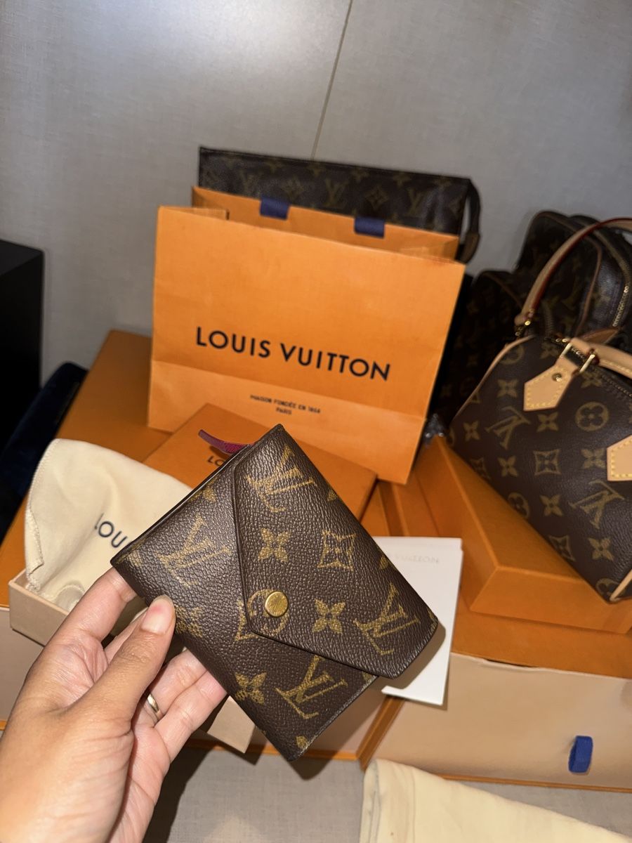 Louis Vuitton Portamonete: Louis Vuitton Victorine Geldbörse – Usato da Widnau venduto da Pukpan_99 2