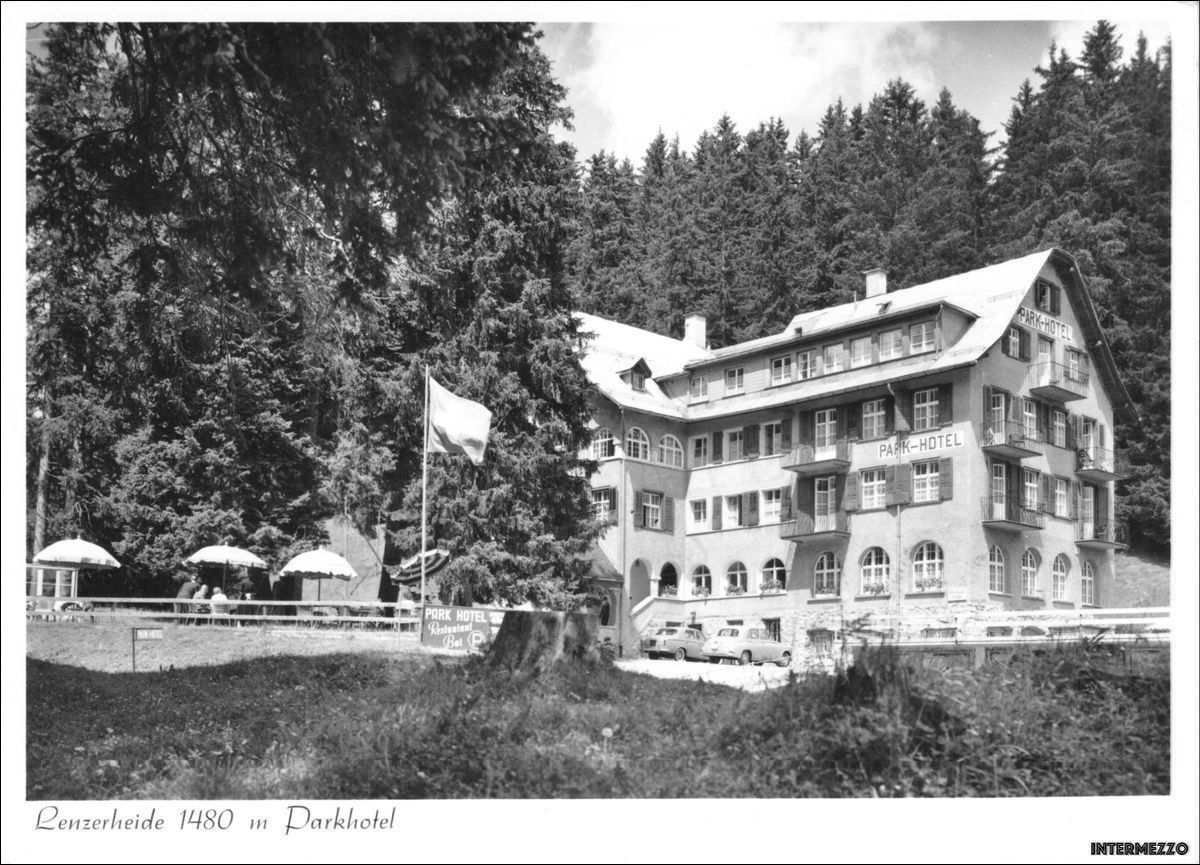 Cartoline postali: Lenzerheide // Parkhotel Hotel ca. 1950 – Usato da Basel venduto da intermezzo12
