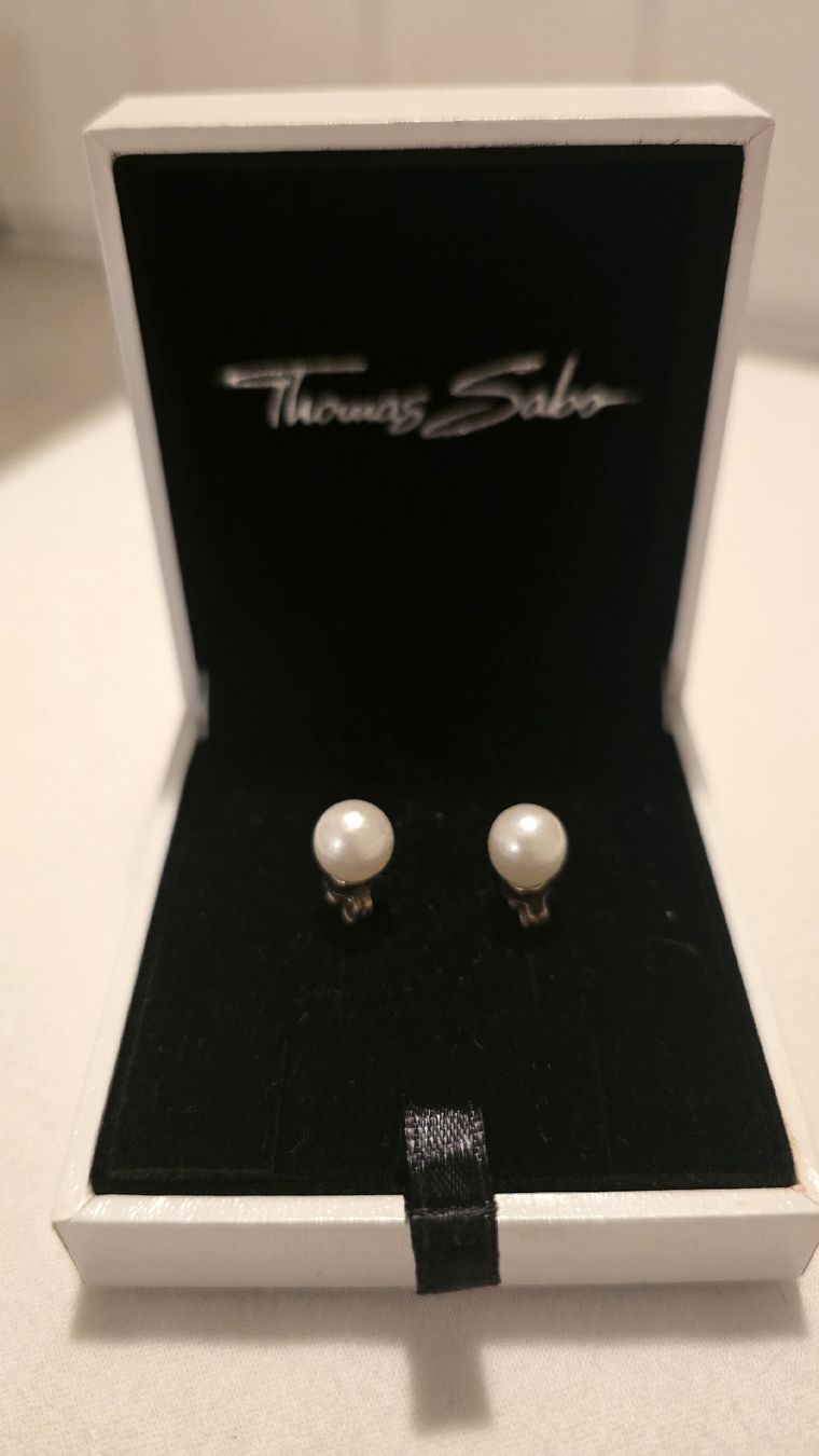 Thomas Sabo Ohrringe & -stecker: Thomas Sabo Ohrstecker mit Perle, 925 Silber, neuwertig – Gebraucht aus Lengnau BE von Thanu1994