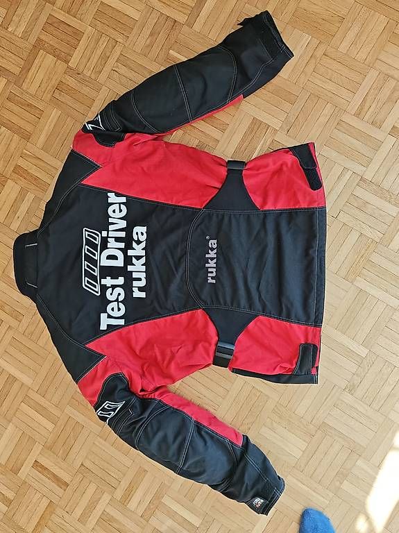 Giacche: Vendo giacca moto  rukka rossa  – Usato da Beride d. Bedigli. venduto da Gialla