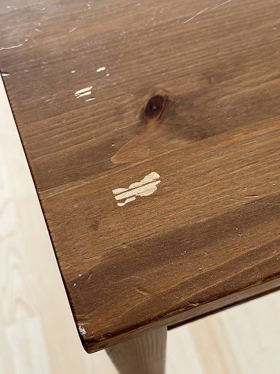 Tische: Gebrauchter Holz-Esstisch – Gebraucht aus Winterthur von vik_gh6w 2