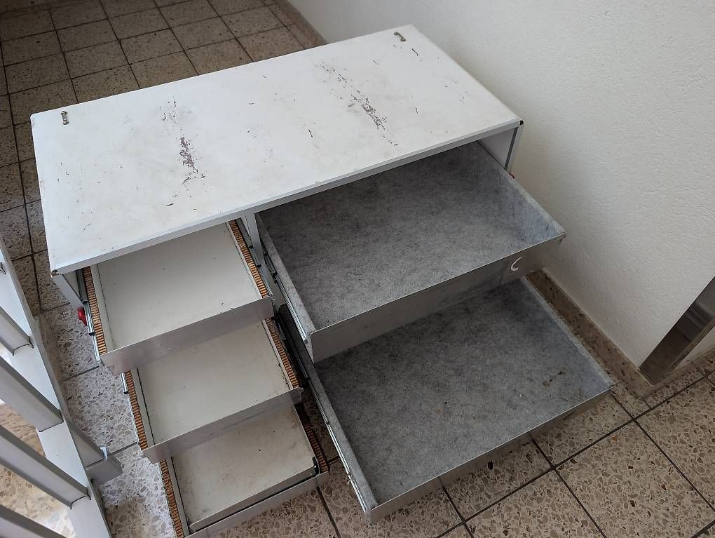 Schränke: Camper Heckschrank – Gebraucht aus Stansstad von HendyS