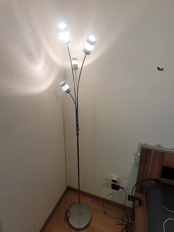 Lampade: Ständerlampe LED – Usato da Utzenstorf venduto da Werfer 2