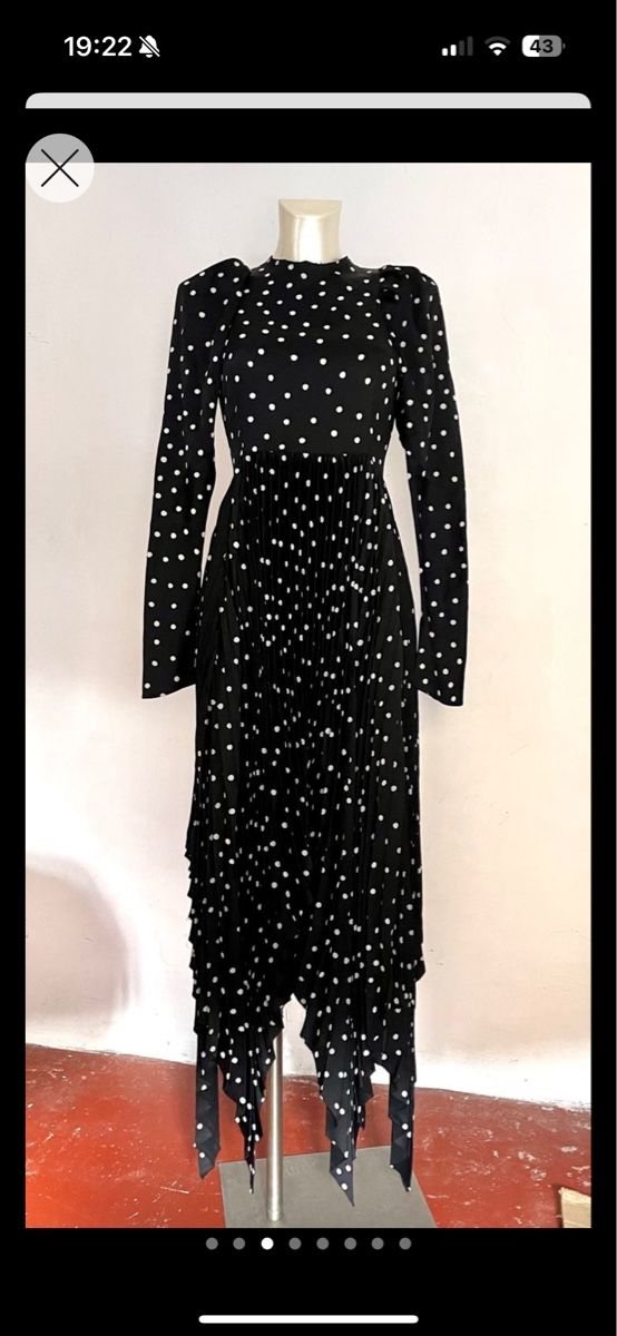 Khaite Kleider: Khaite New York Kleid – Gebraucht aus Zürich von ritzo1 8