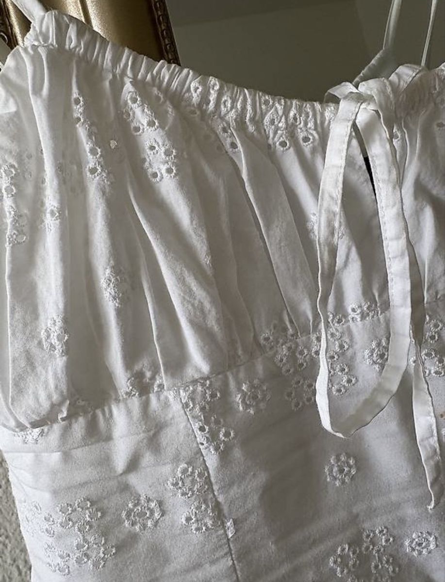 Zara Kleider: Sommerkleid mit Stickereien – Gebraucht aus Luzern von ale_v5qn 1
