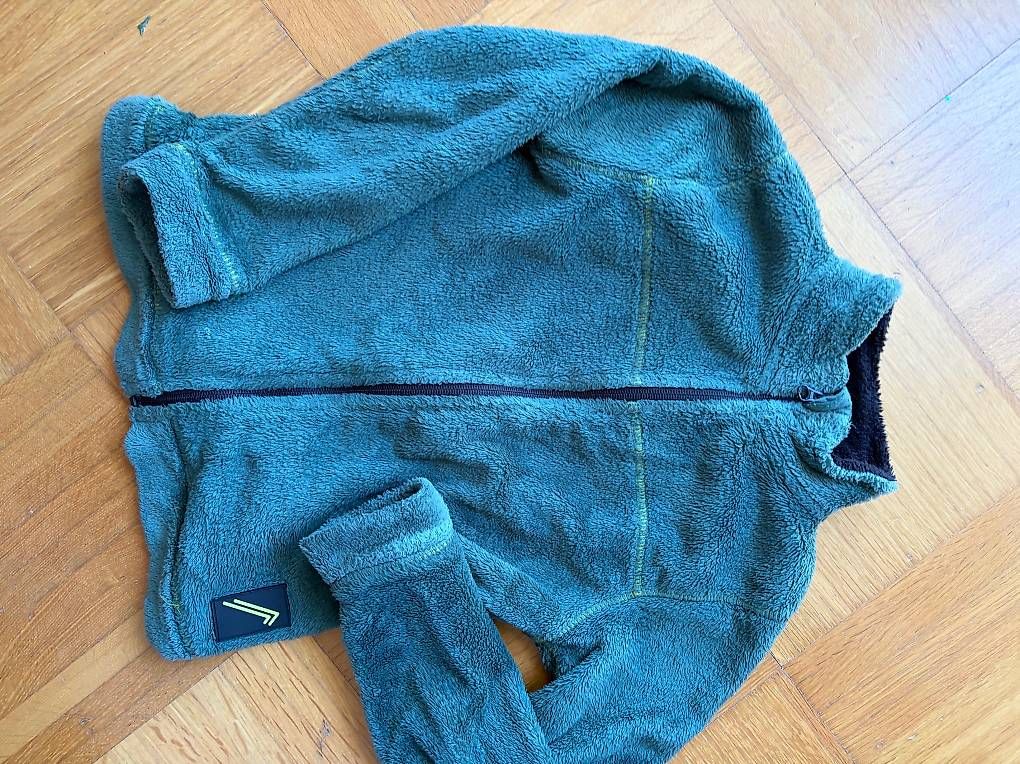 Pulls et sweat-shirts: Pull enfant 8-10 ans – D'occasion à Pully par mel_p2cq