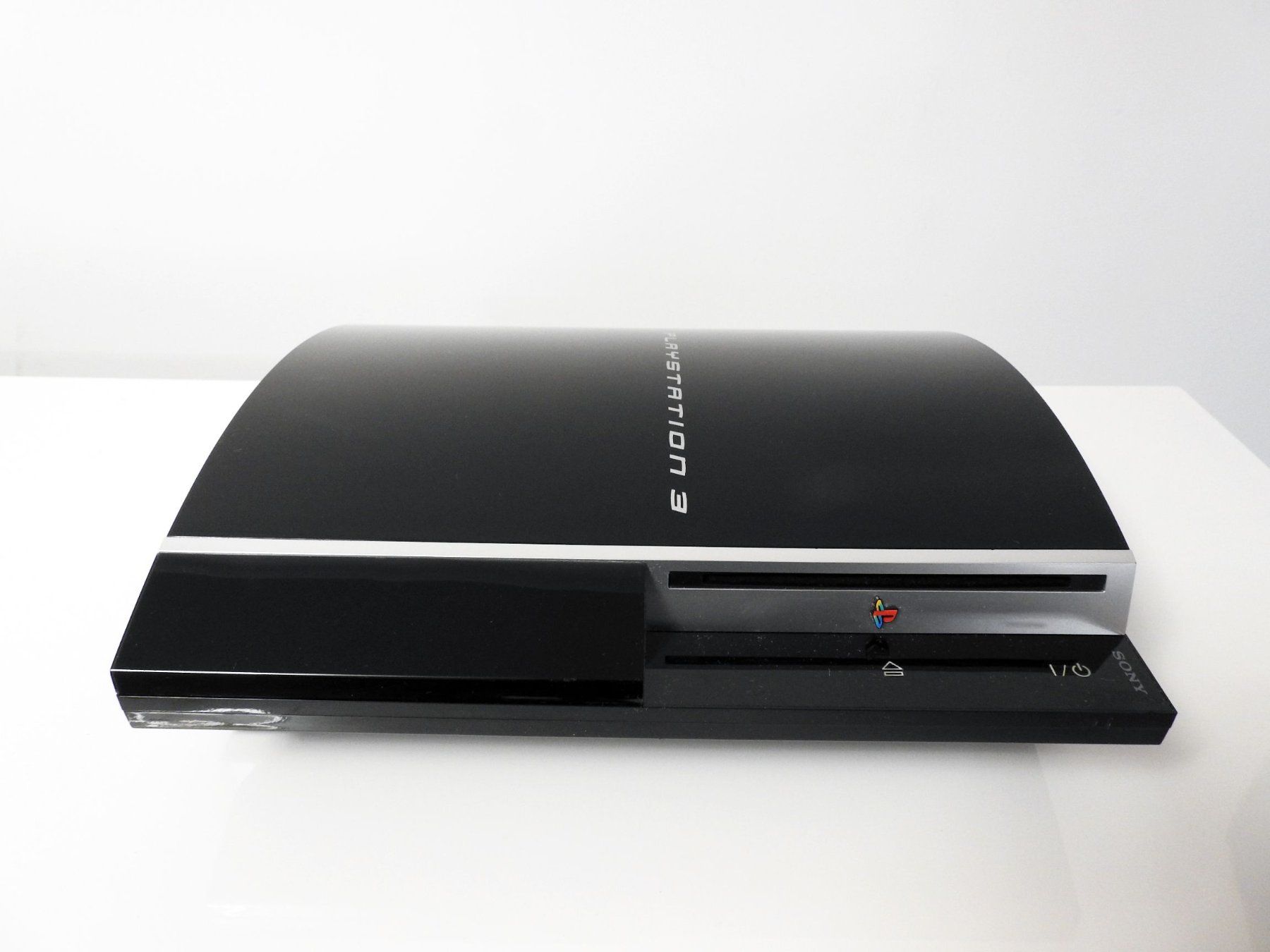 Sony Konsolen: 2 x Playstation 3 mit 48 Games + 4 Controllern – Gebraucht aus Zürich von