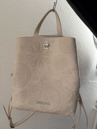 Desigual Rucksack beige mit Blumenmuster 