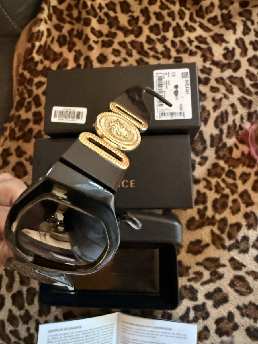 Versace Occhiali & Lenti: Lunettes de soleil Versace - Unisex – Nuovo e nell'imballaggio originale da La Sarraz venduto da Maily.hautier
