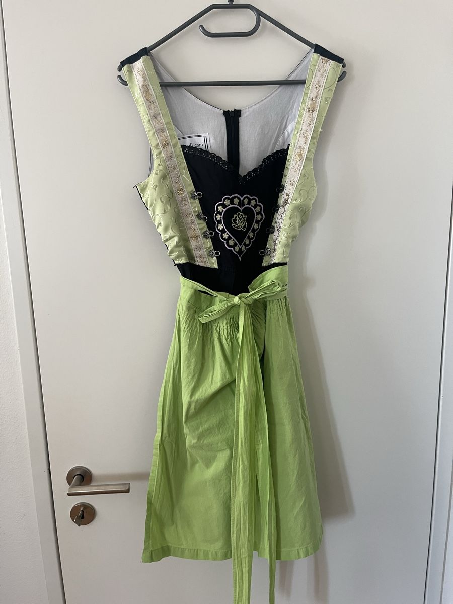 Kleider: Wunderschönes Dirndl  – Gebraucht aus Zürich von cat_gm77